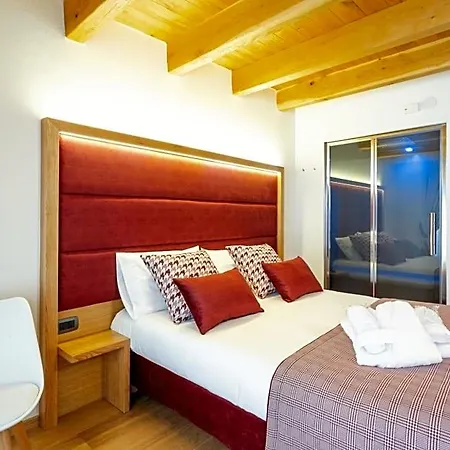 Bed & Breakfast Garni Il Concale 4*